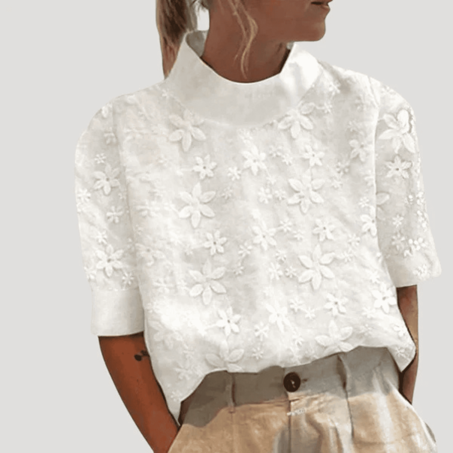 Blusa de Mujer Bordada | Cuello Alto