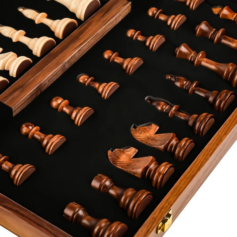Juego de ajedrez de madera con tablero plegable