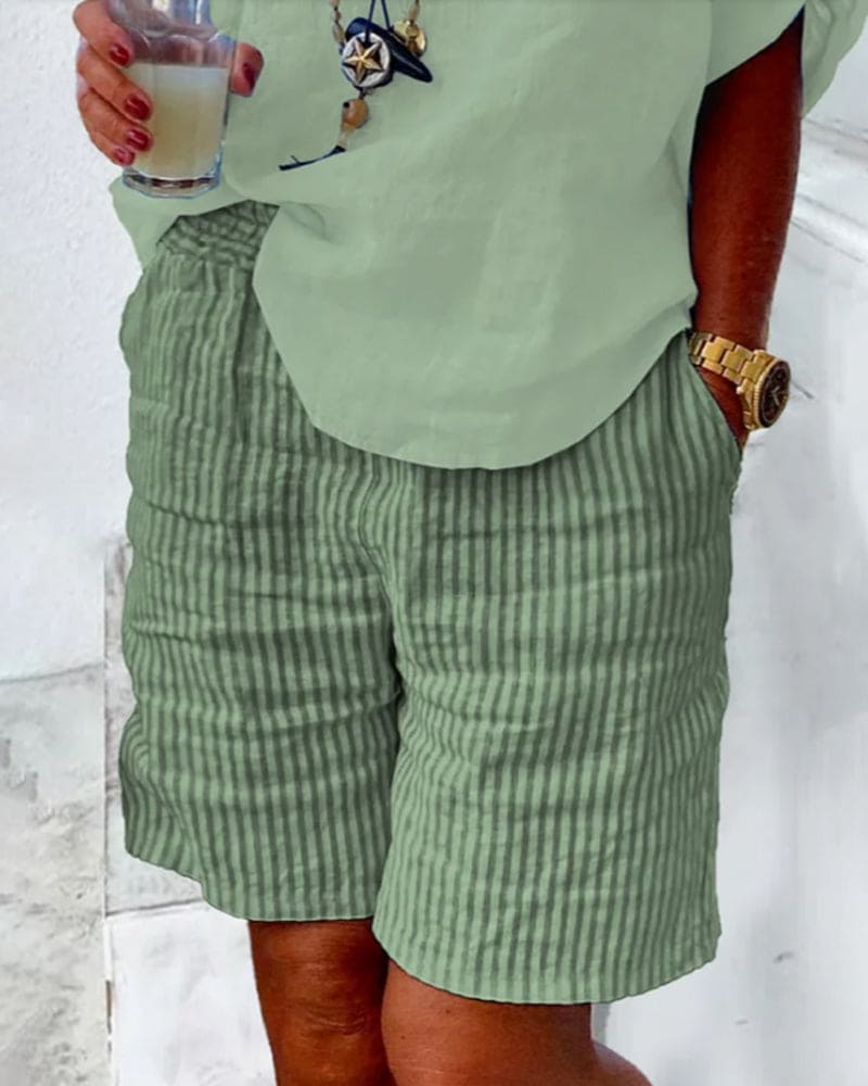 Pantalones cortos para mujer con patrón de rayas verticales