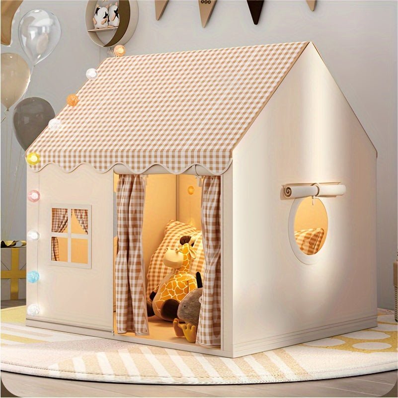 Tienda de juego infantil con forma de casa y cortinas
