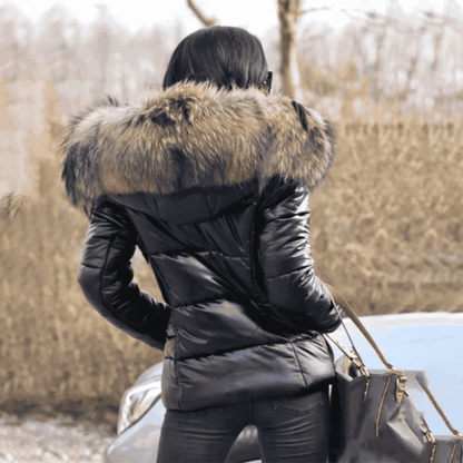 Chaqueta Acolchada de Mujer - Corte Entallado con Capucha