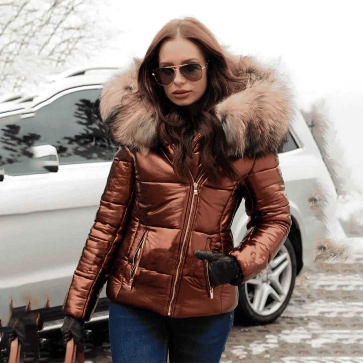 Chaqueta Acolchada de Mujer - Corte Entallado con Capucha