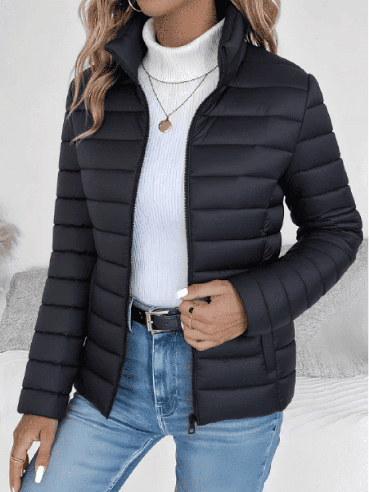 Chaqueta Acolchada de Mujer - Cuello Alto y Corte Entallado