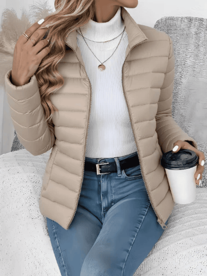Chaqueta Acolchada de Mujer - Cuello Alto y Corte Entallado