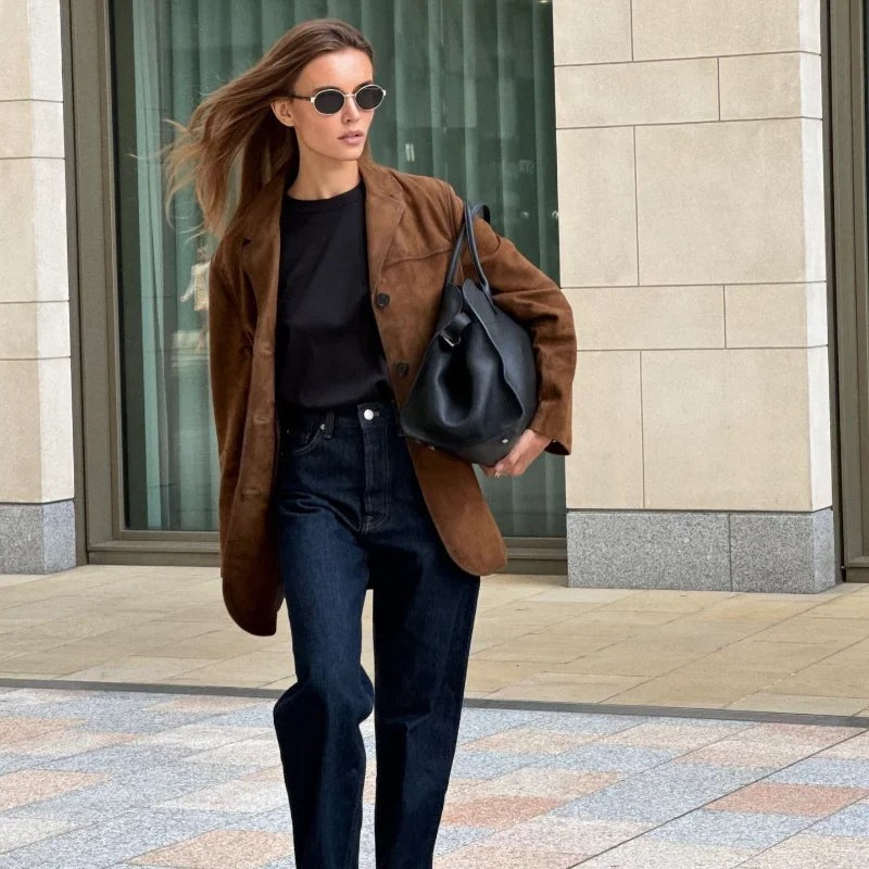 Chaqueta Tipo Blazer de Mujer - Solapas y Cierre con Botones