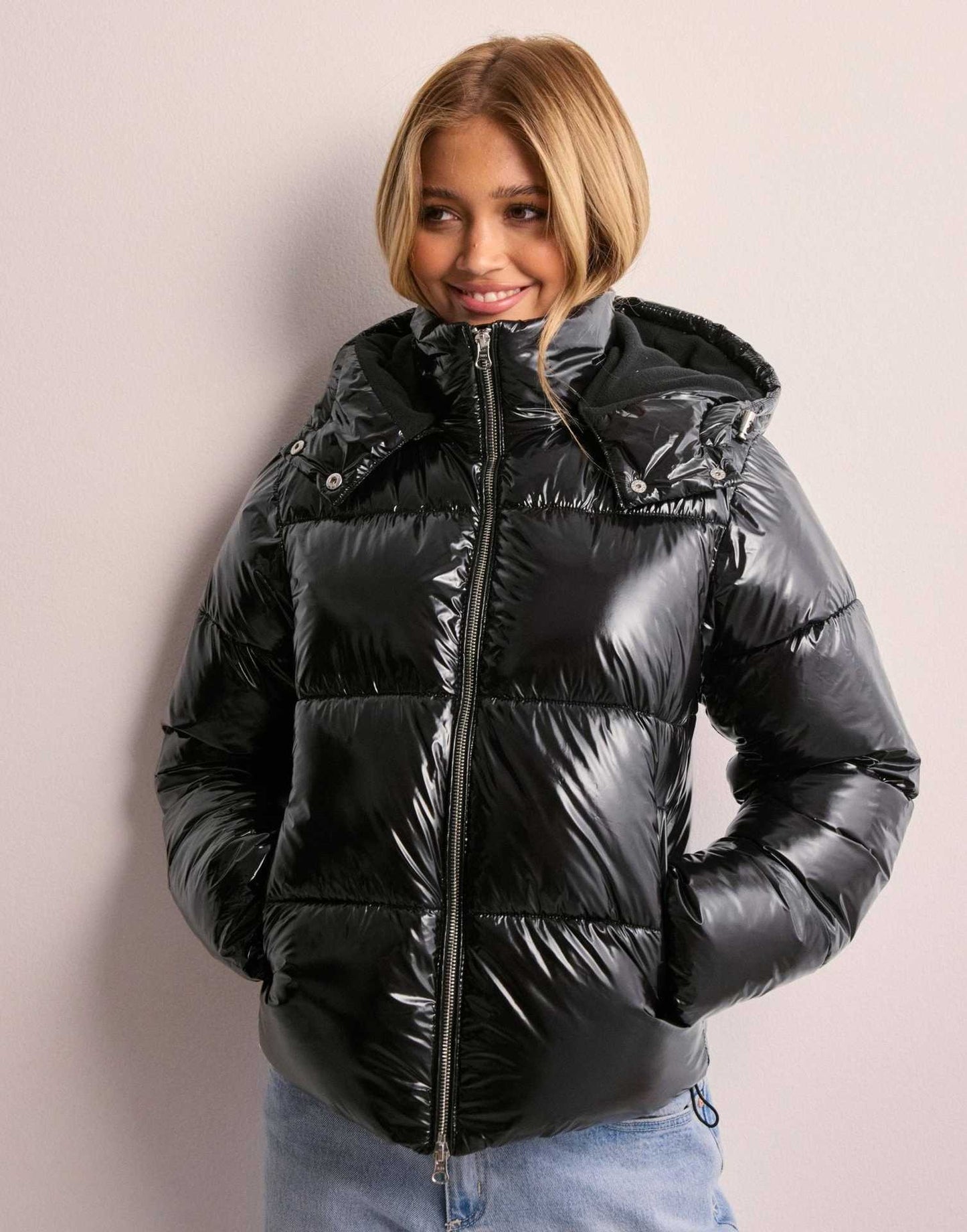Chaqueta de Mujer Acolchada Invierno - Con Capucha