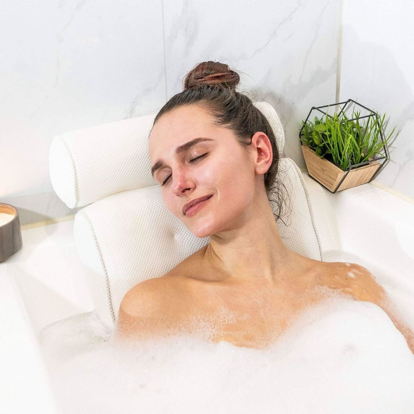 Almohada de baño de dos paneles con superficie de malla