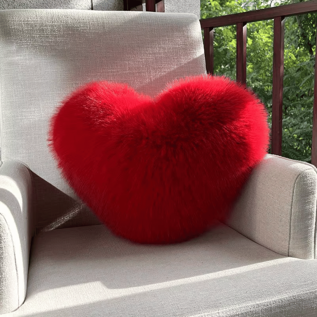 Almohada de peluche con forma de corazón