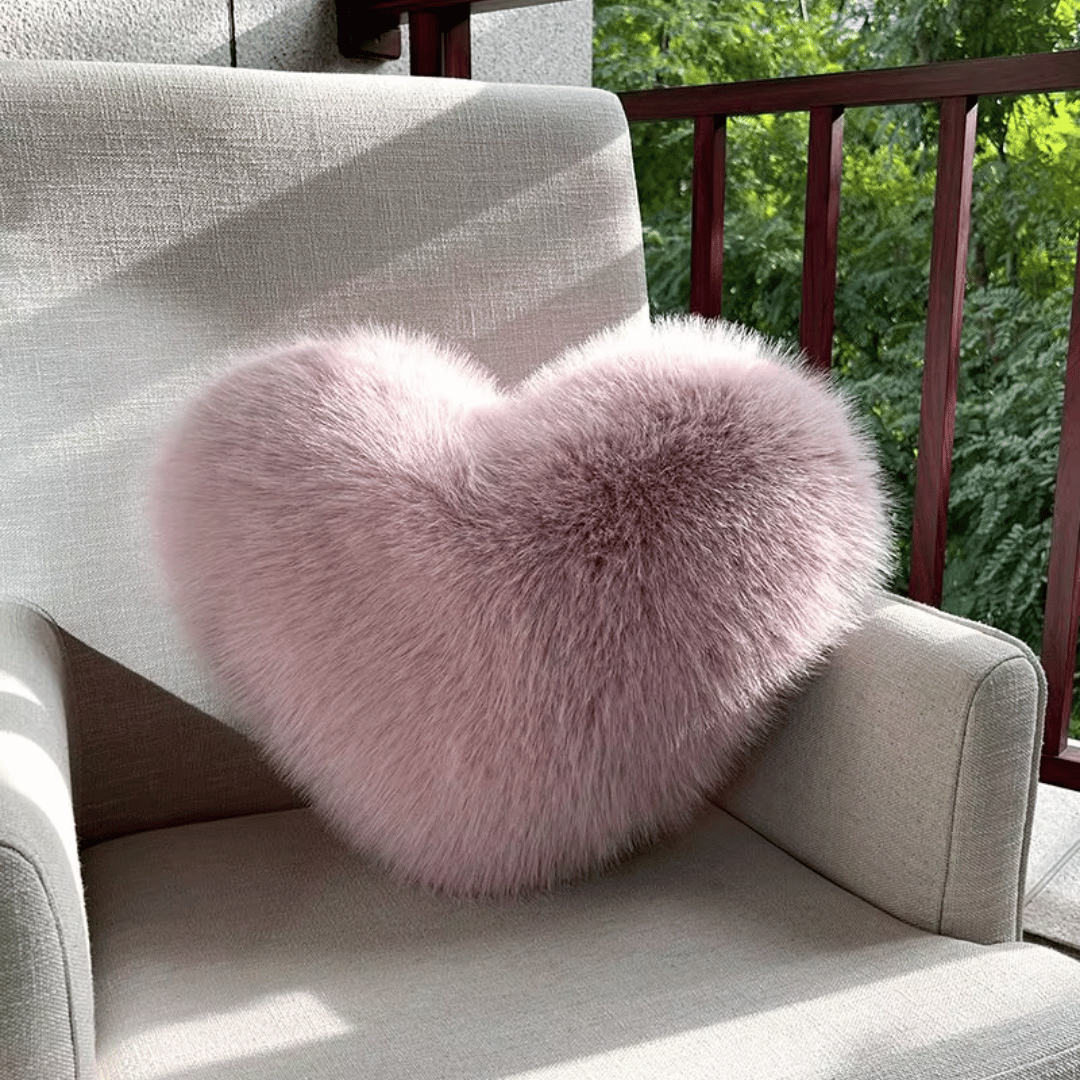 Almohada de peluche con forma de corazón