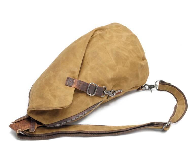 Bolso cruzado de lona con solapa frontal