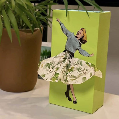 Caja rectangular para pañuelos con ilustración gráfica
