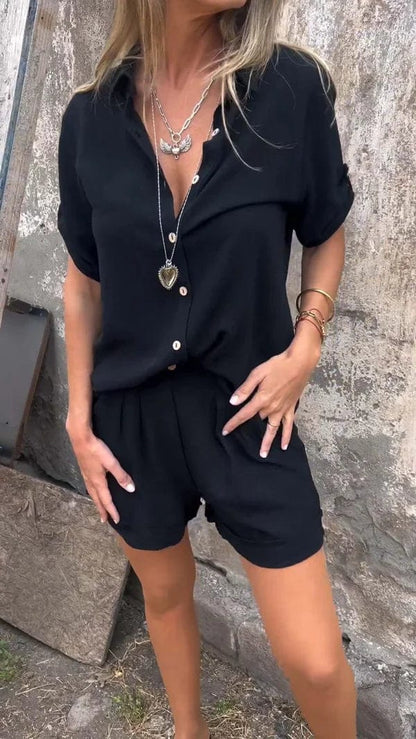 Conjunto de dos piezas para mujer con camisa de botones y shorts