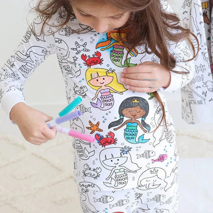 Conjunto de pijama infantil de dos piezas con patrón de línea