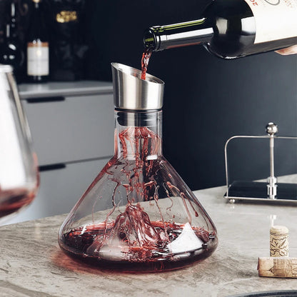 Decantador de vino con base de vidrio triangular