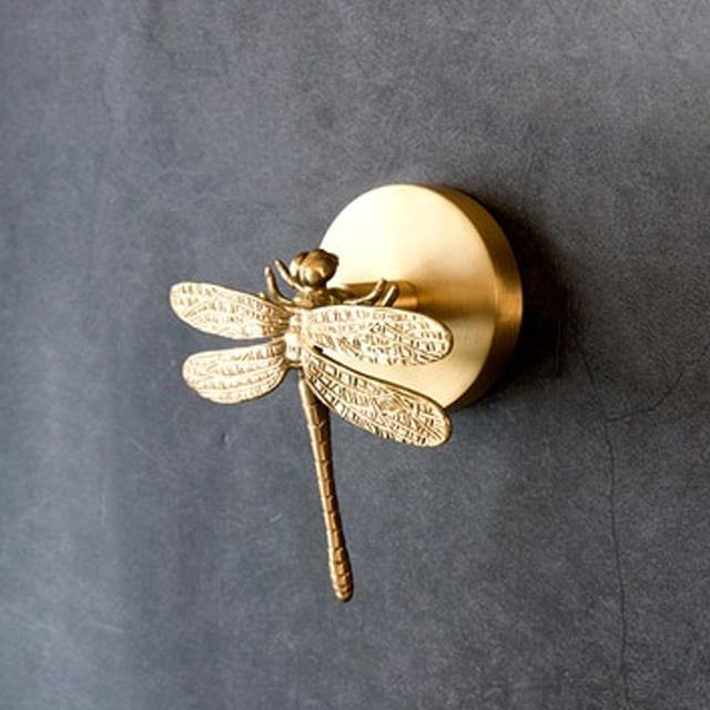 Gancho decorativo de pared con base circular