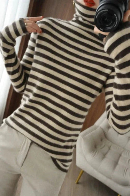 Jersey de Mujer - Cuello Alto con Diseño de Rayas Horizontales