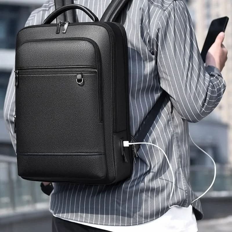 Mochila con múltiples compartimentos con cremallera