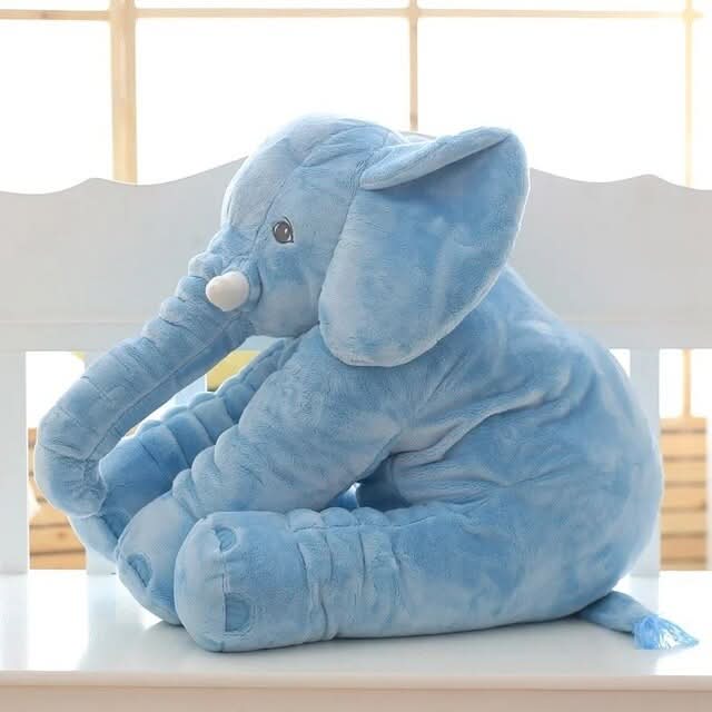 Peluche de elefante con trompa larga