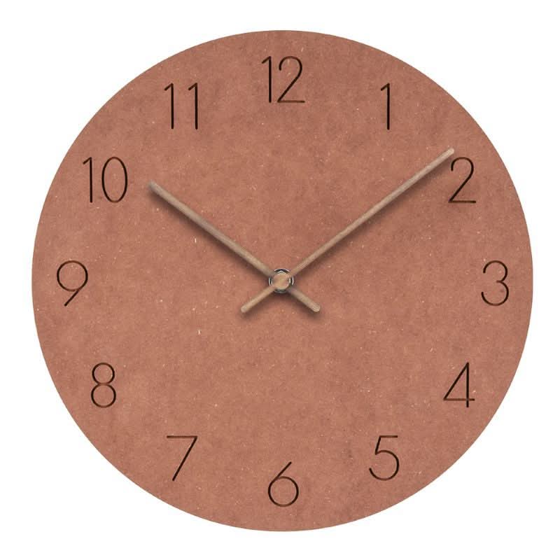 Reloj de pared analógico redondo con números arábigos