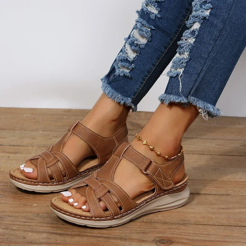 Sandalias de cuña para mujer con puntera abierta y tira al tobillo