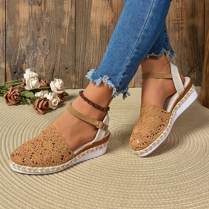Sandalias de cuña para mujer con punta cerrada y correa al tobillo