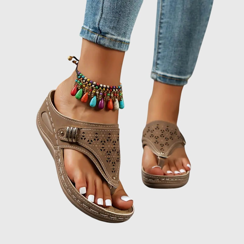 Sandalias de cuña tipo dedo para mujer con hebilla metálica