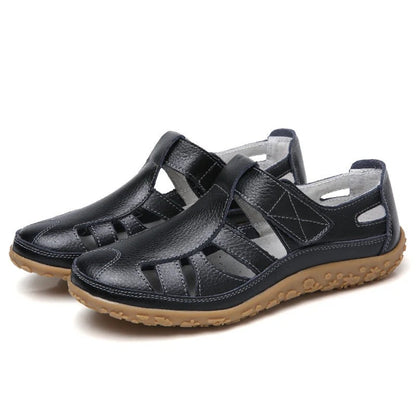 Sandalias para mujer con puntera cerrada y paneles recortados