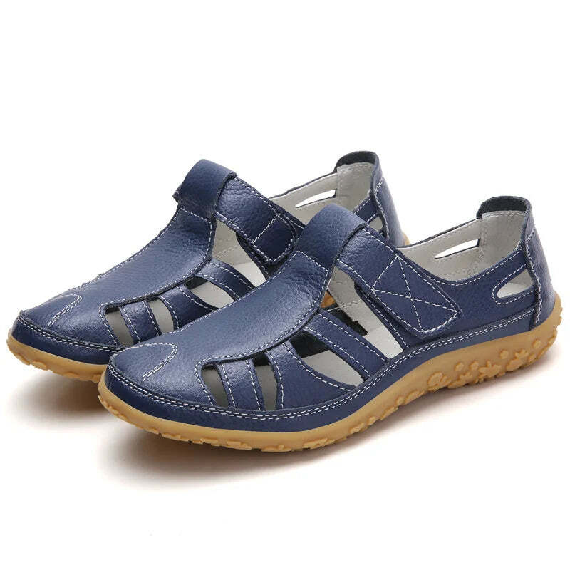Sandalias para mujer con puntera cerrada y paneles recortados