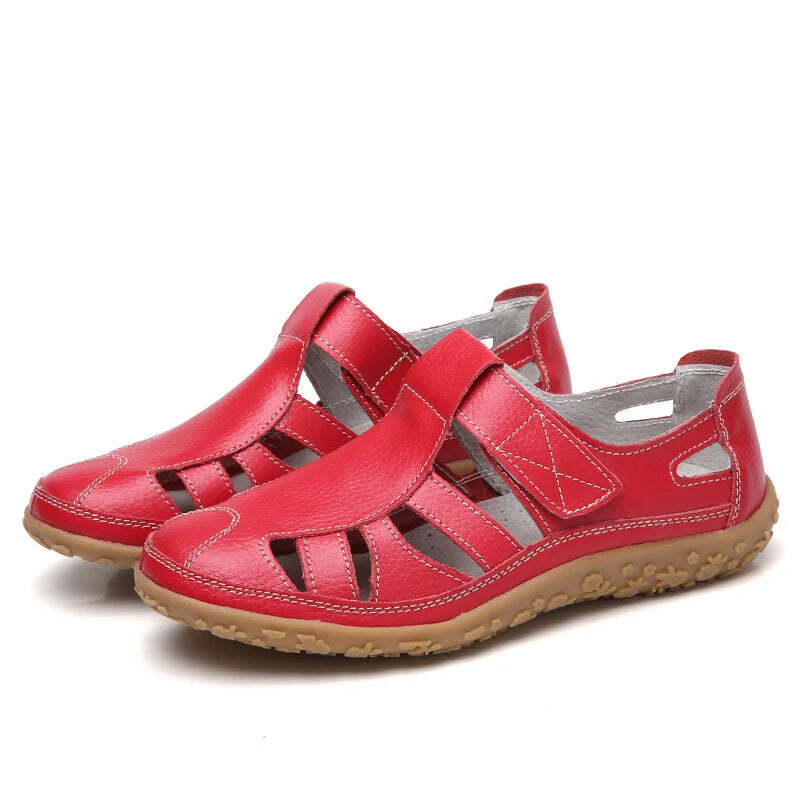 Sandalias para mujer con puntera cerrada y paneles recortados