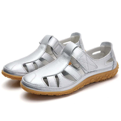 Sandalias para mujer con puntera cerrada y paneles recortados