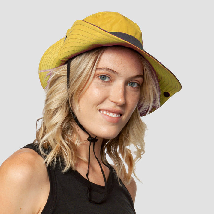 Sombrero de sol para mujer con ala ancha y botones a presión laterales