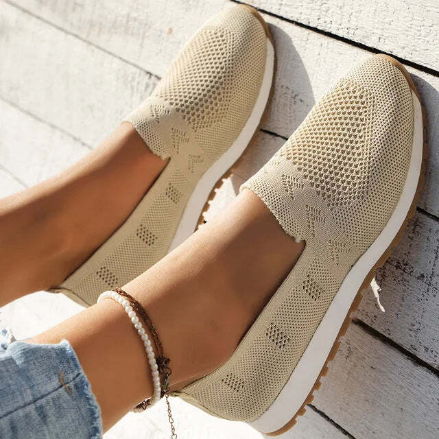Zapatillas slip-on para mujer con parte superior de malla texturizada