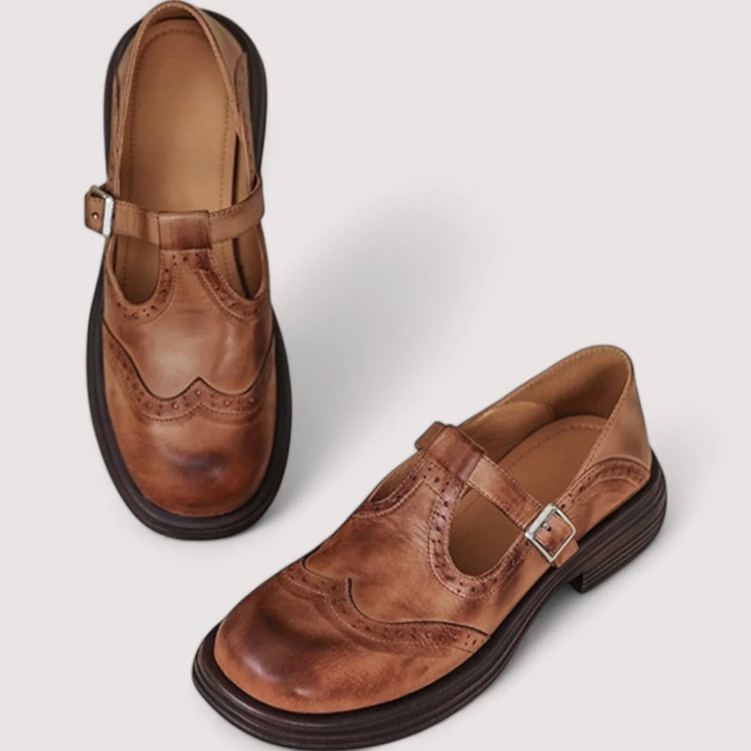 Zapatos para mujer con tira en T y cierre de hebilla